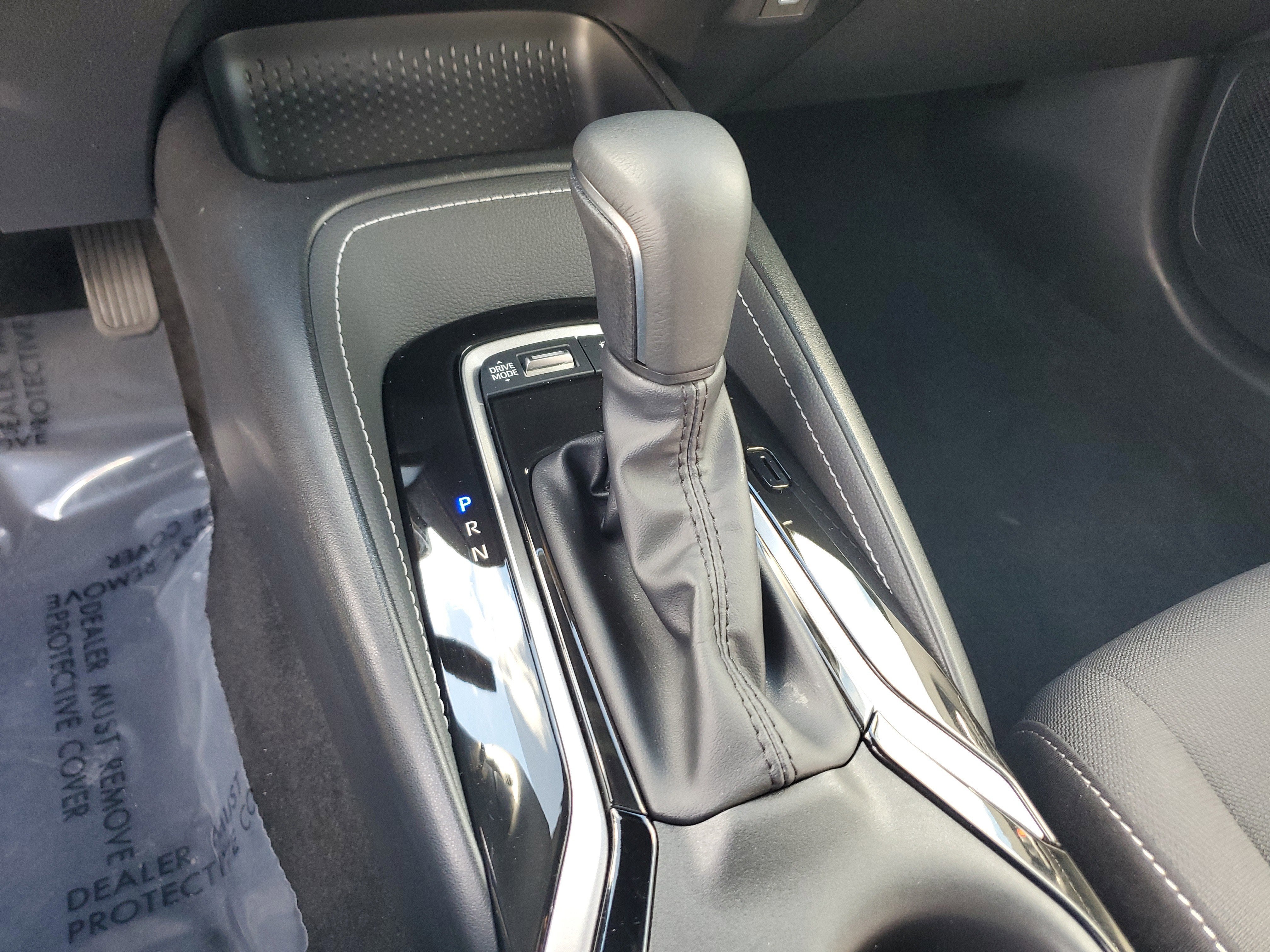 2025 Toyota Corolla Hatchback SE