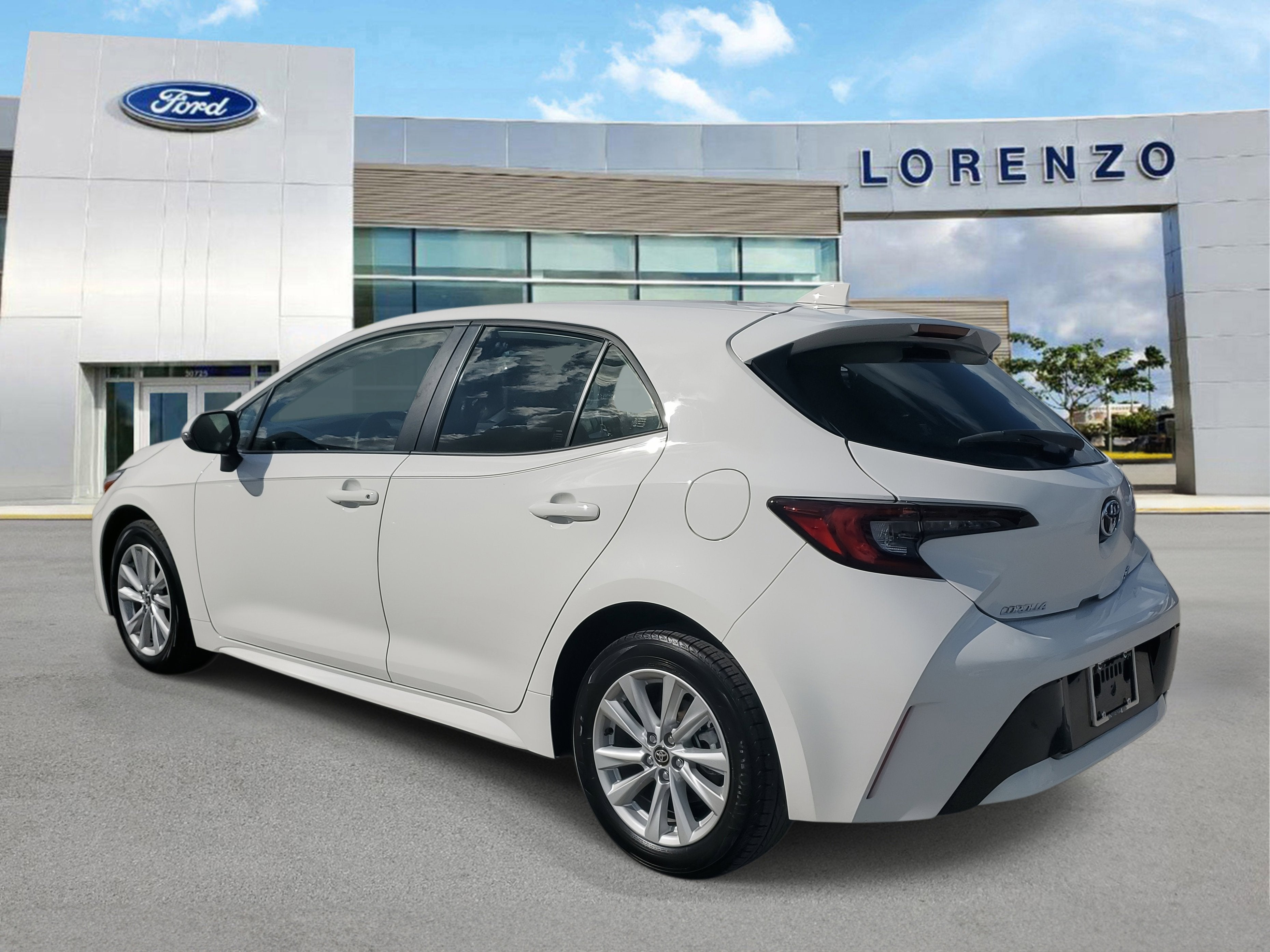2025 Toyota Corolla Hatchback SE