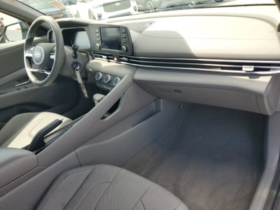 2024 Hyundai Elantra SE