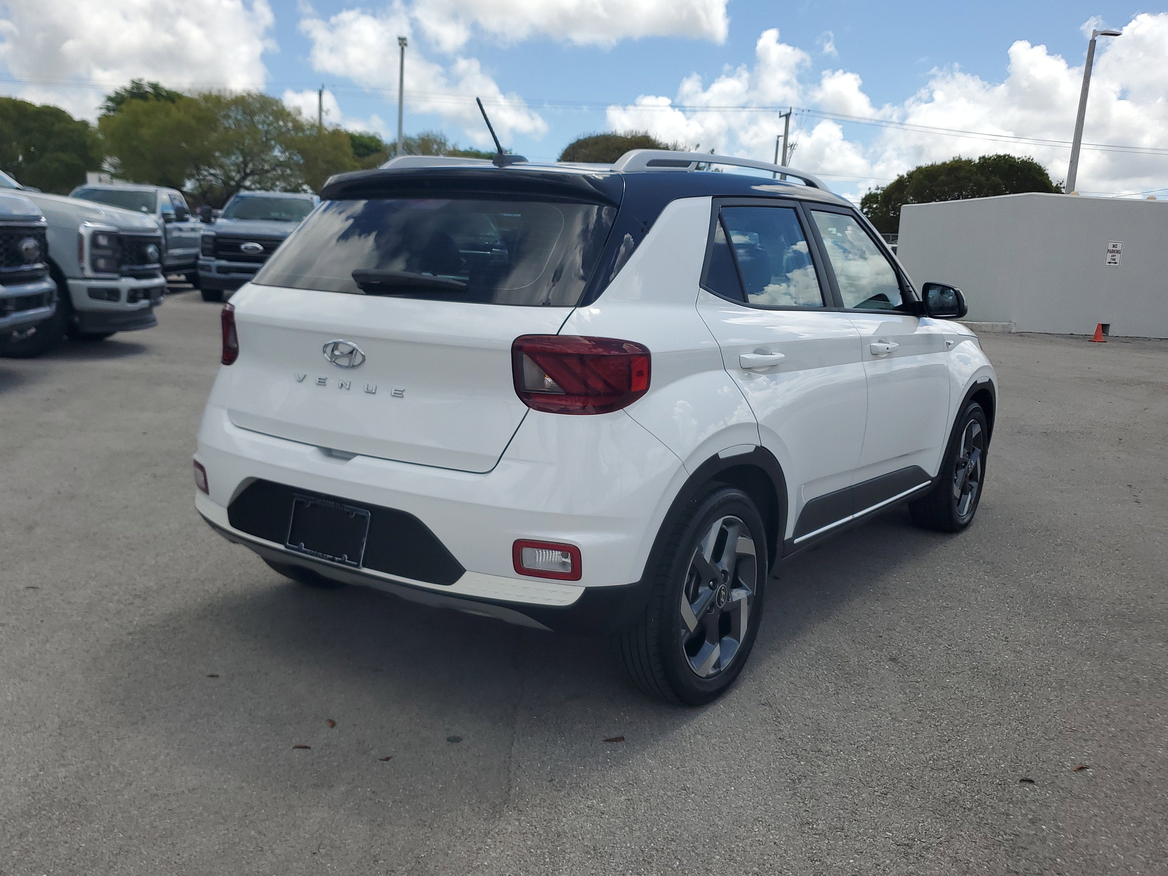 2023 Hyundai Venue Limited