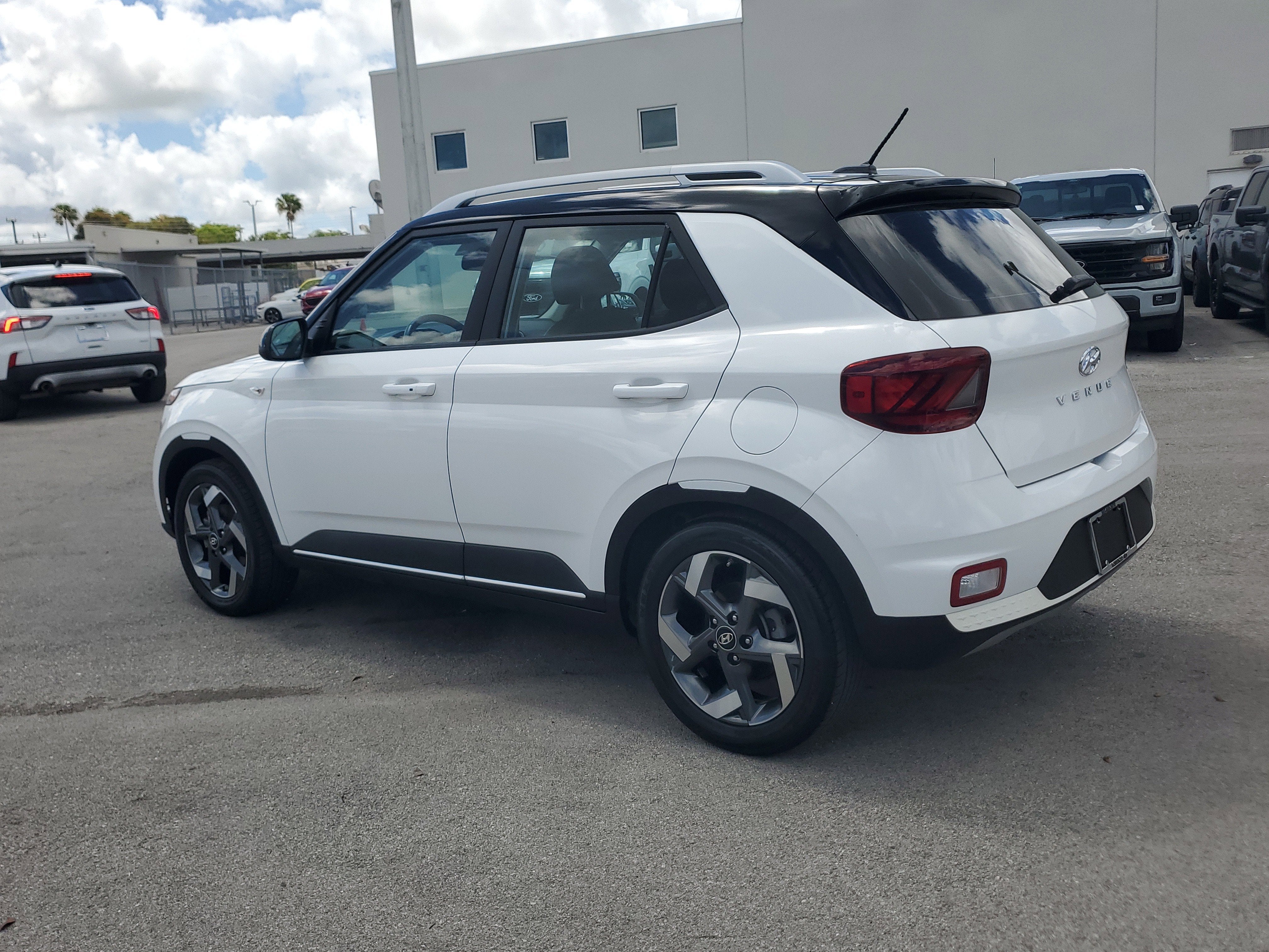 2023 Hyundai Venue Limited