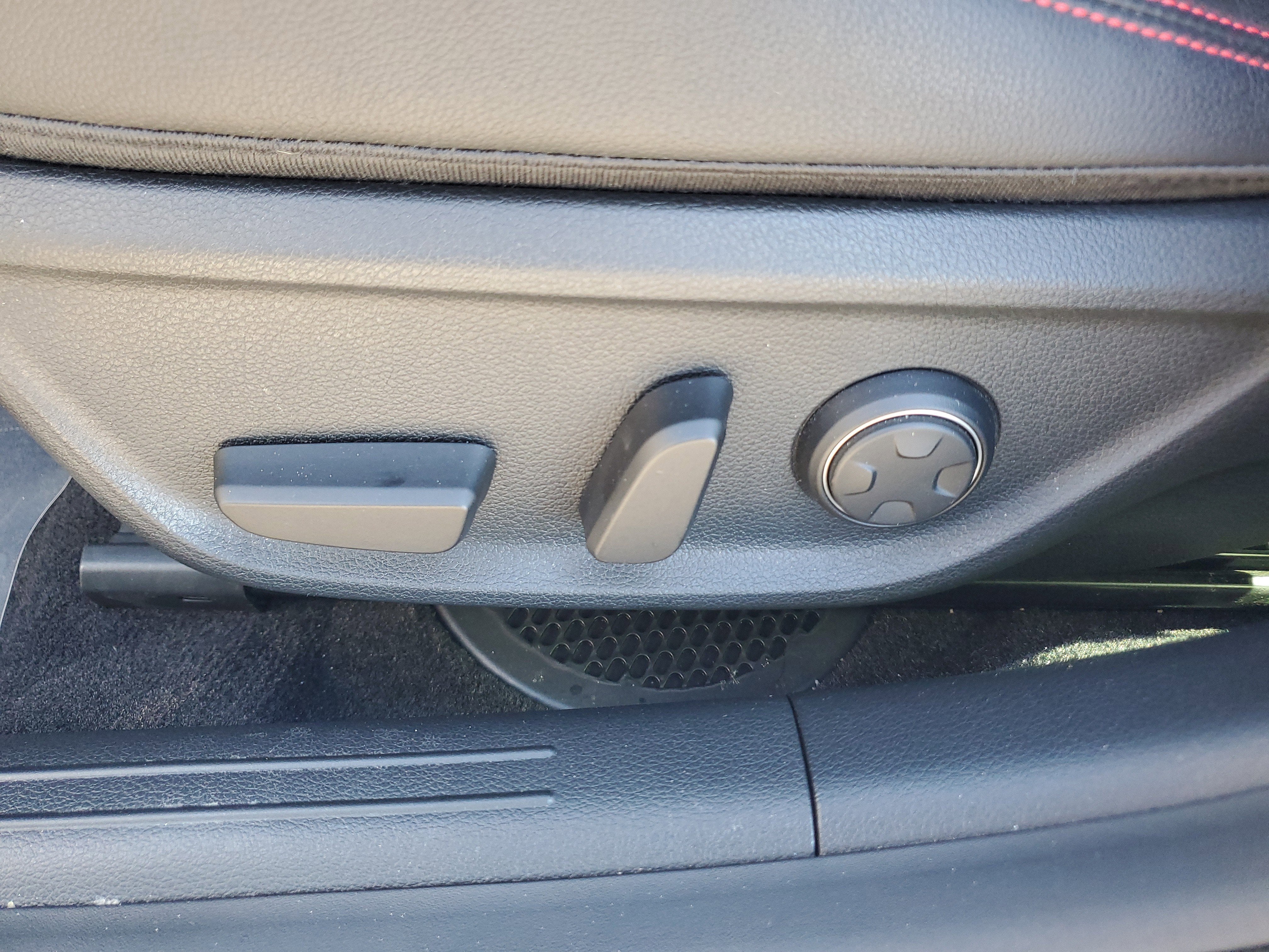 2024 Genesis G70 2.5T