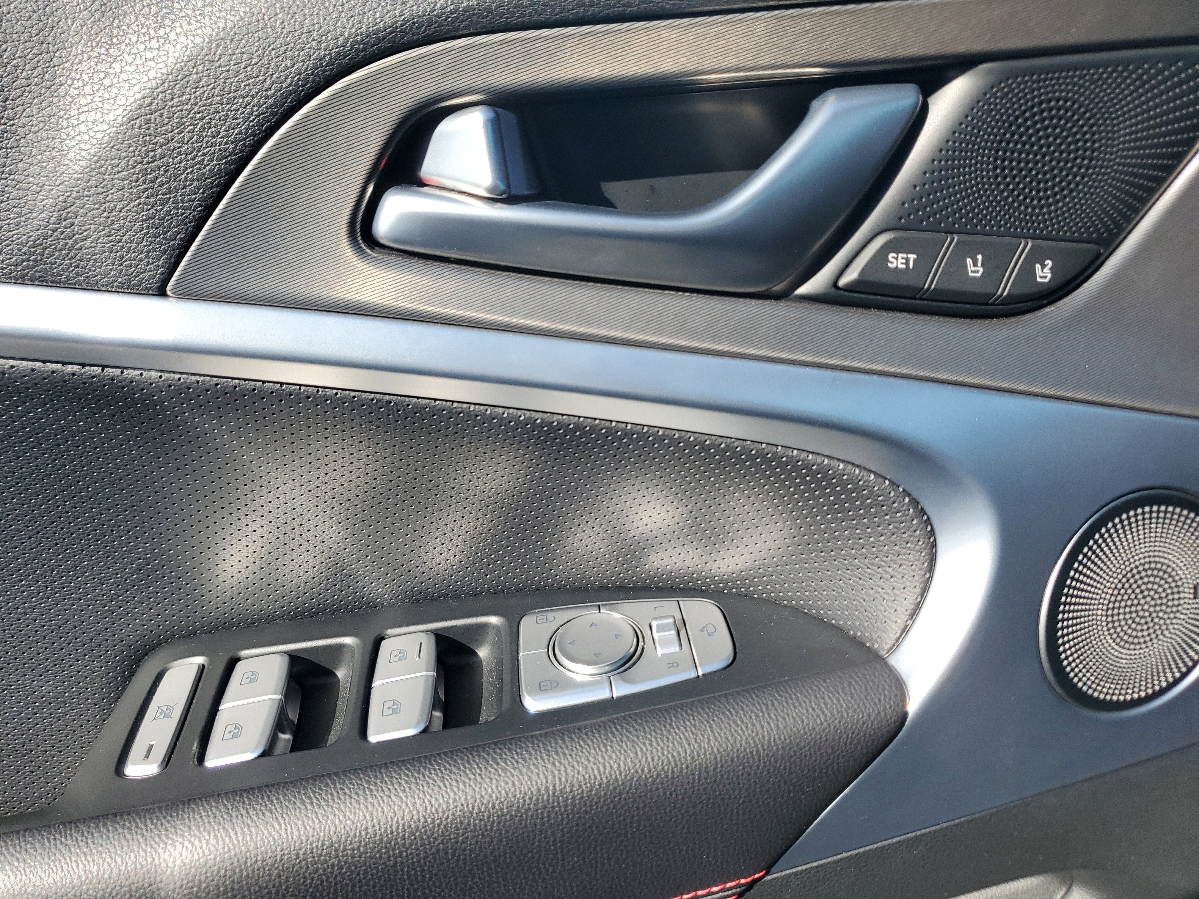 2024 Genesis G70 2.5T