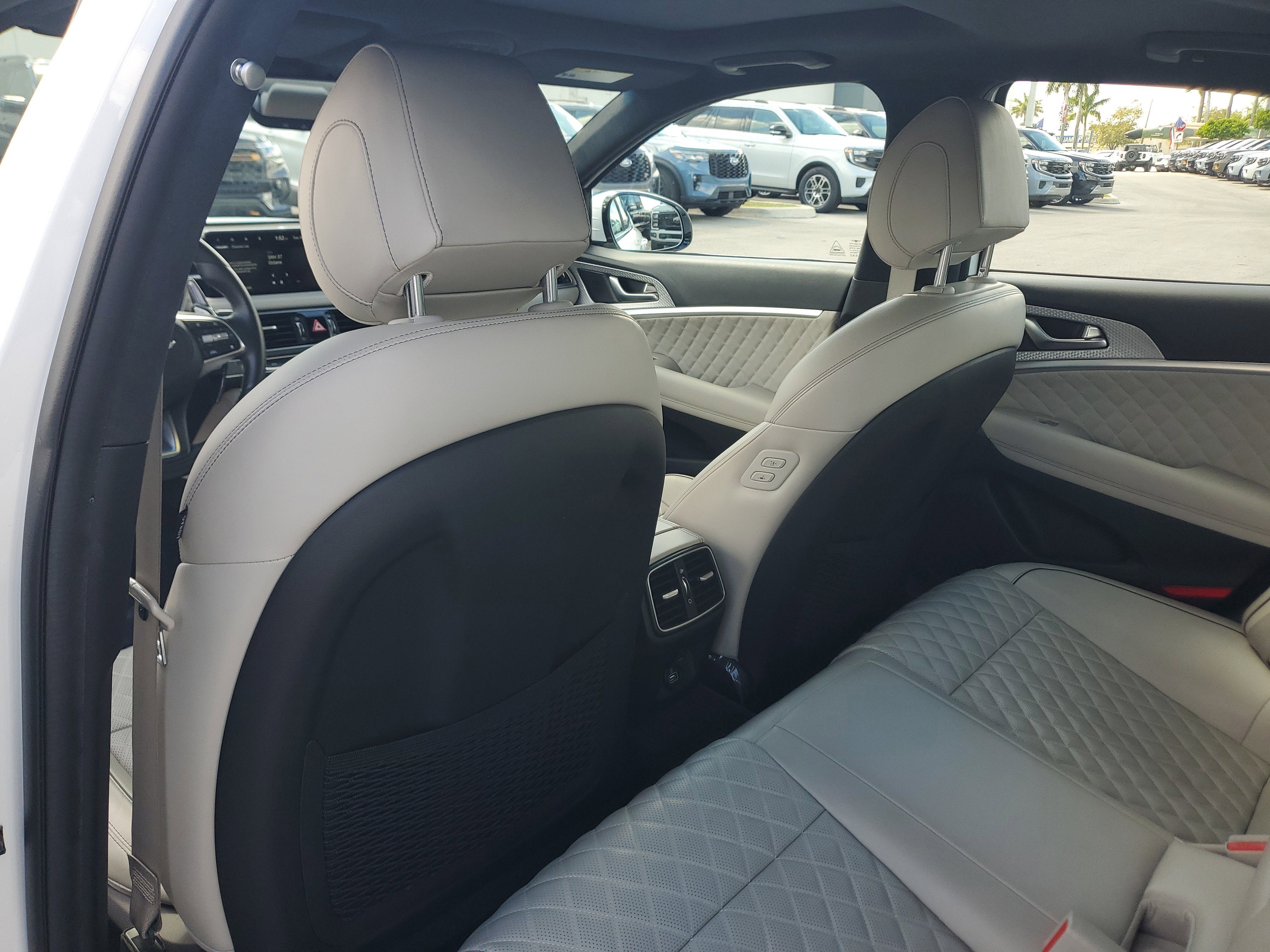 2023 Genesis G70 3.3T