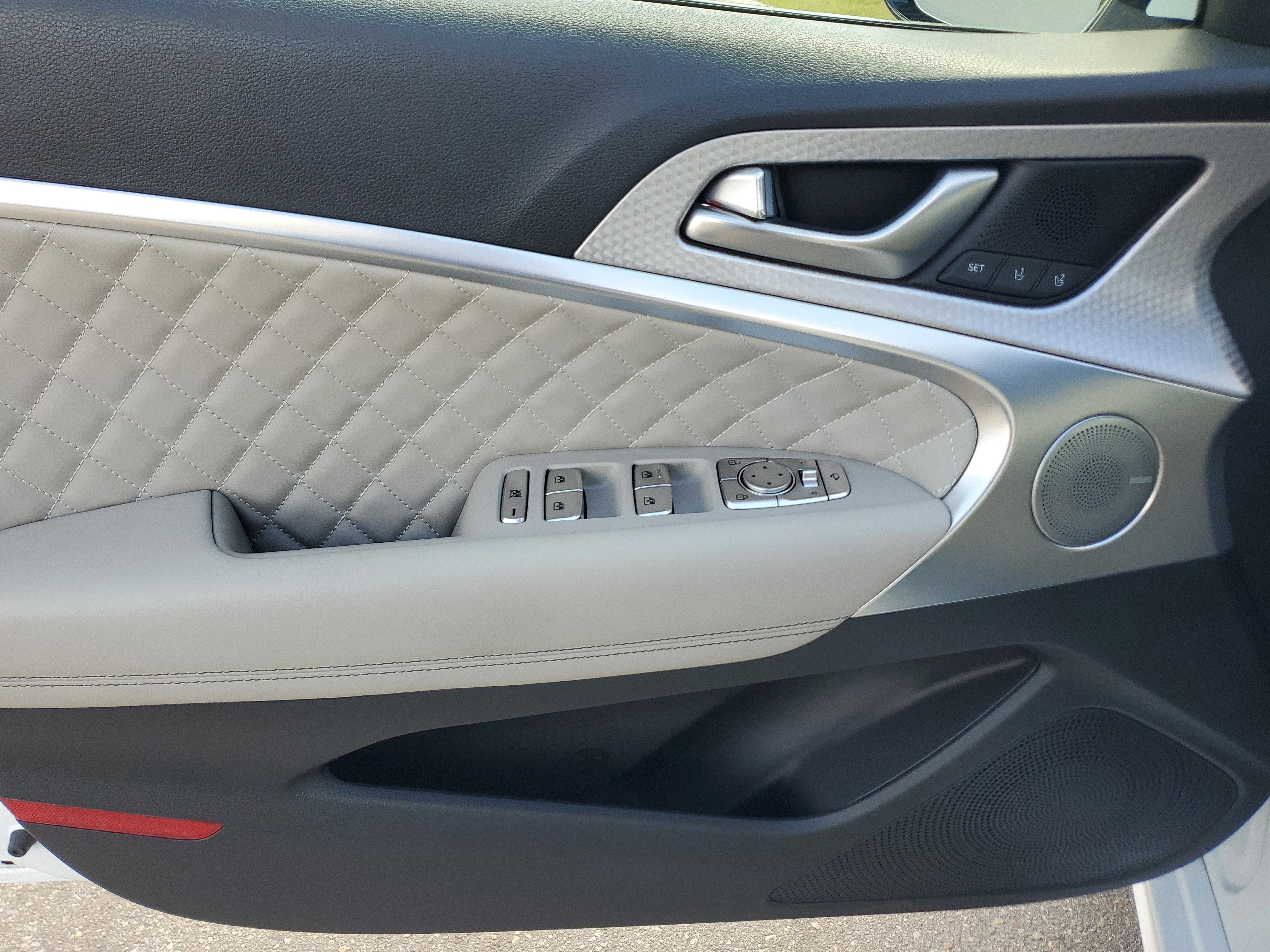 2023 Genesis G70 3.3T