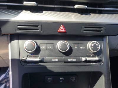 2023 Kia Carnival LX