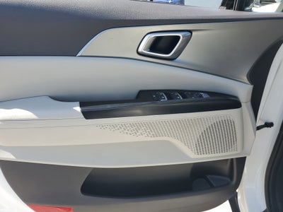 2023 Kia Carnival LX