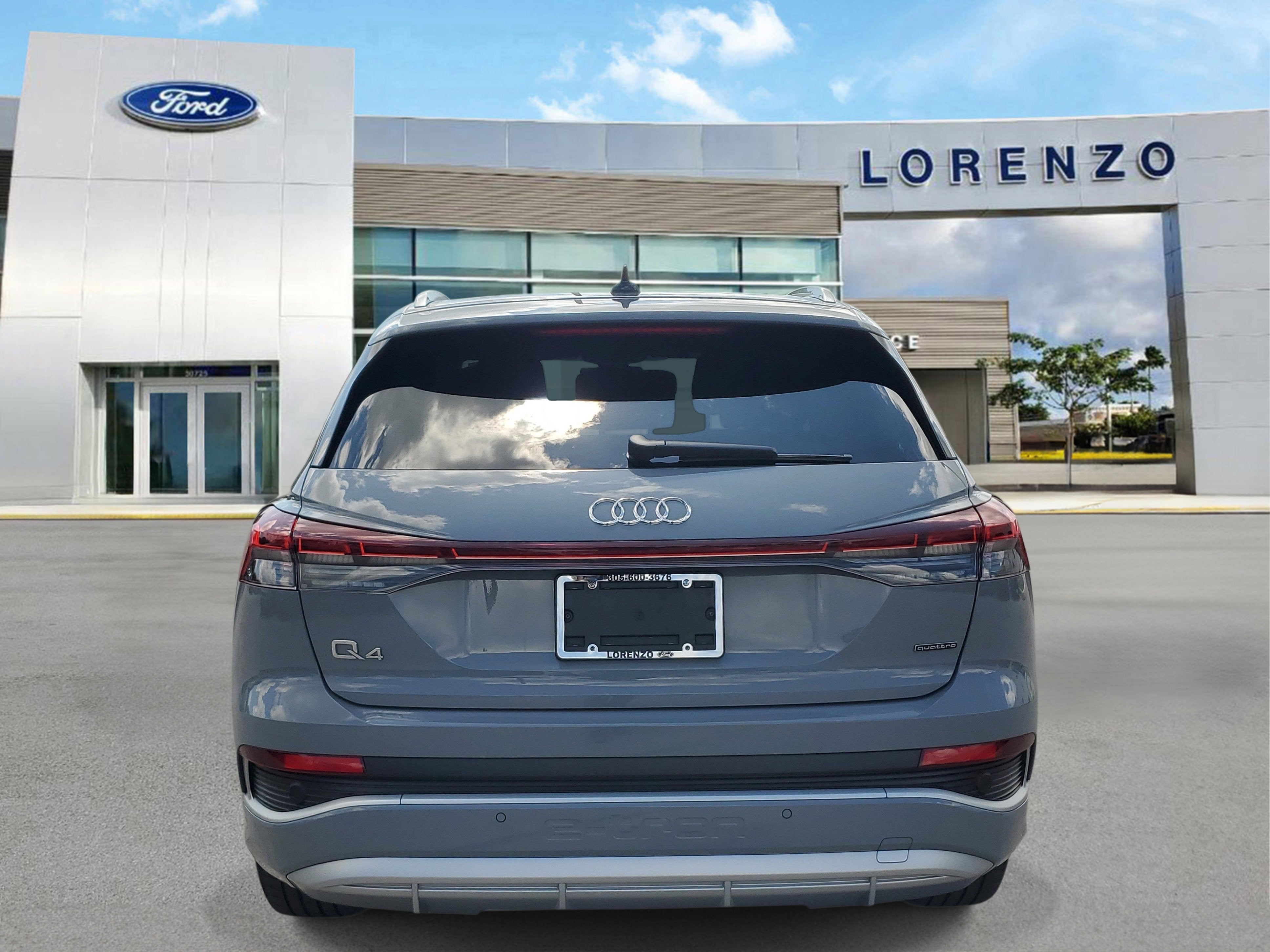 2024 Audi Q4 e-tron Premium Plus