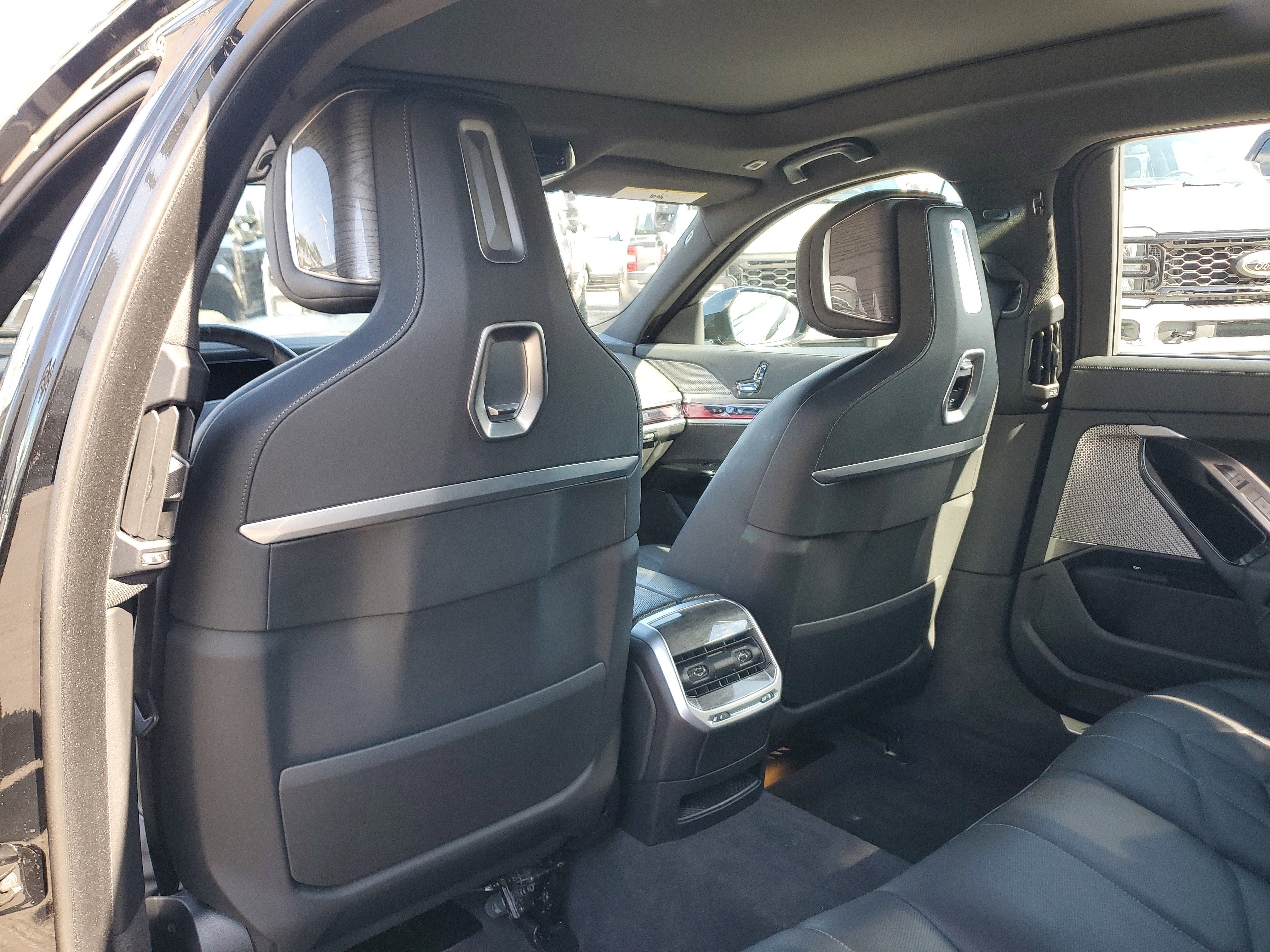 2024 BMW 7 Series 740i