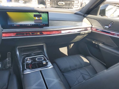 2024 BMW 7 Series 740i
