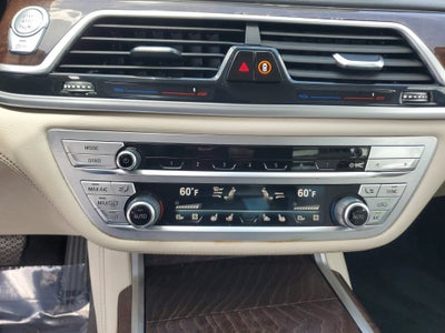 2022 BMW 7 Series 740i