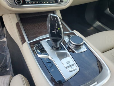 2022 BMW 7 Series 740i