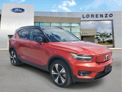 2021 Volvo XC40 P8