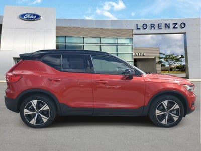2021 Volvo XC40 P8