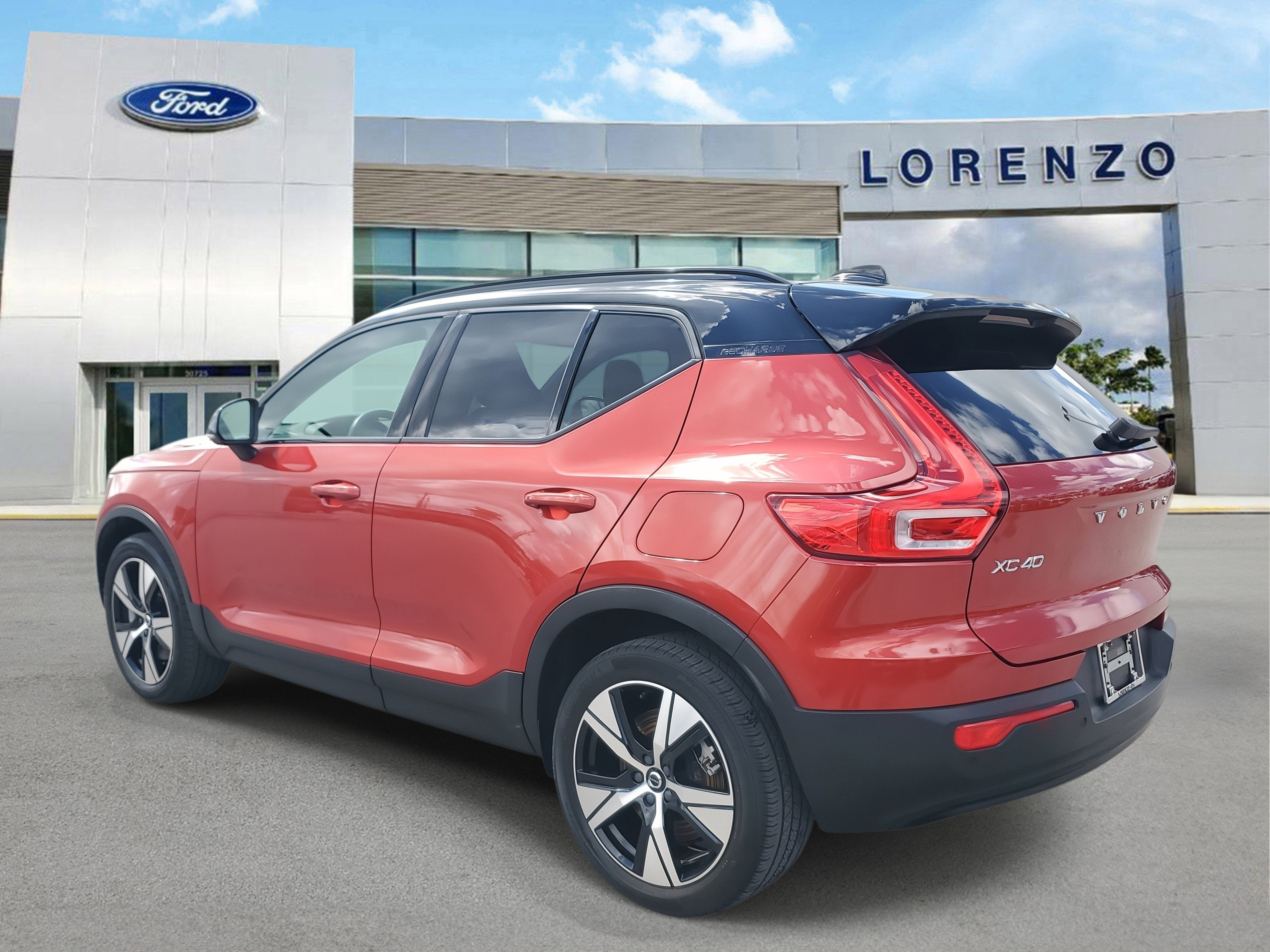 2021 Volvo XC40 P8