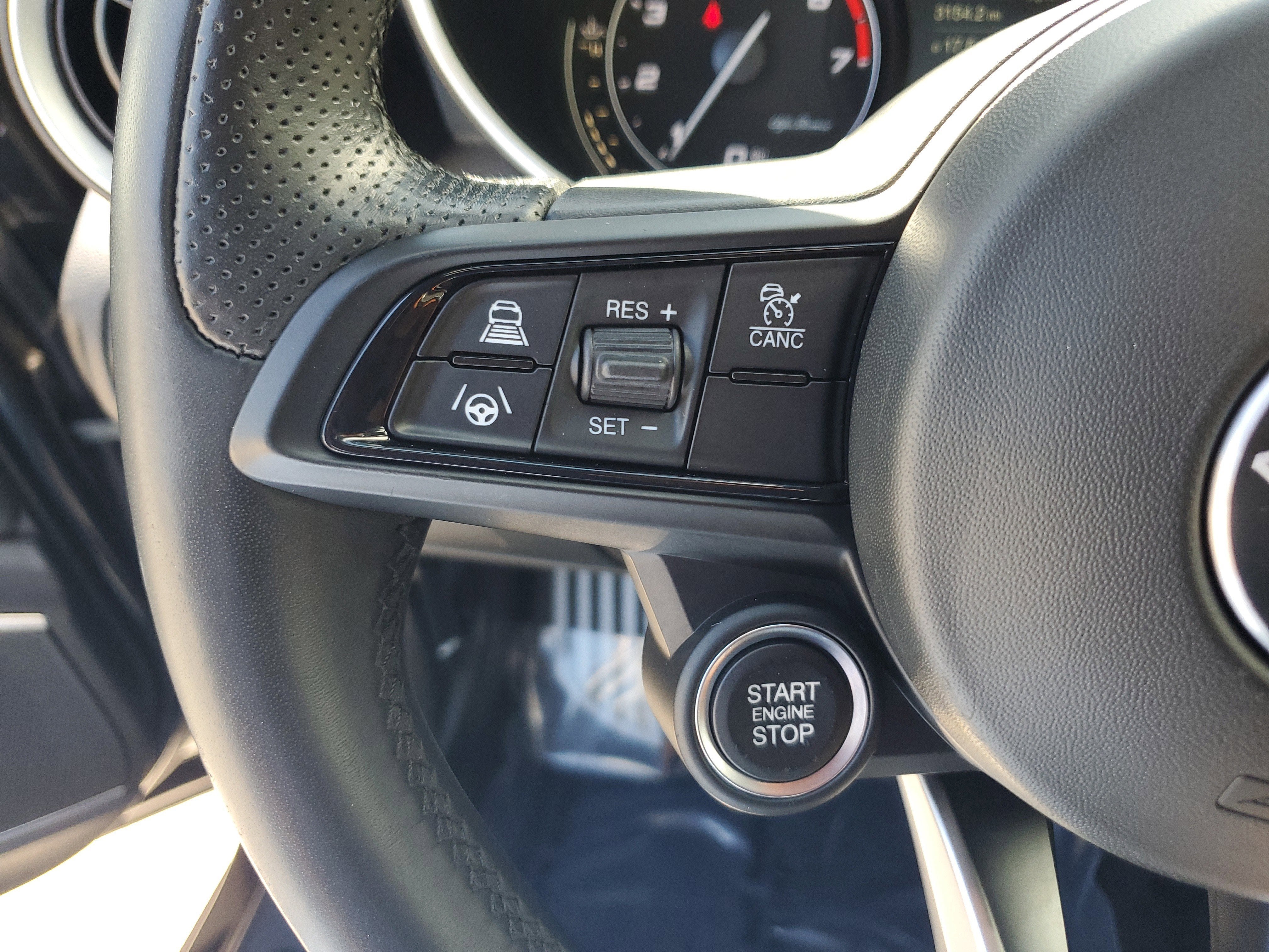 2022 Alfa Romeo Giulia Ti