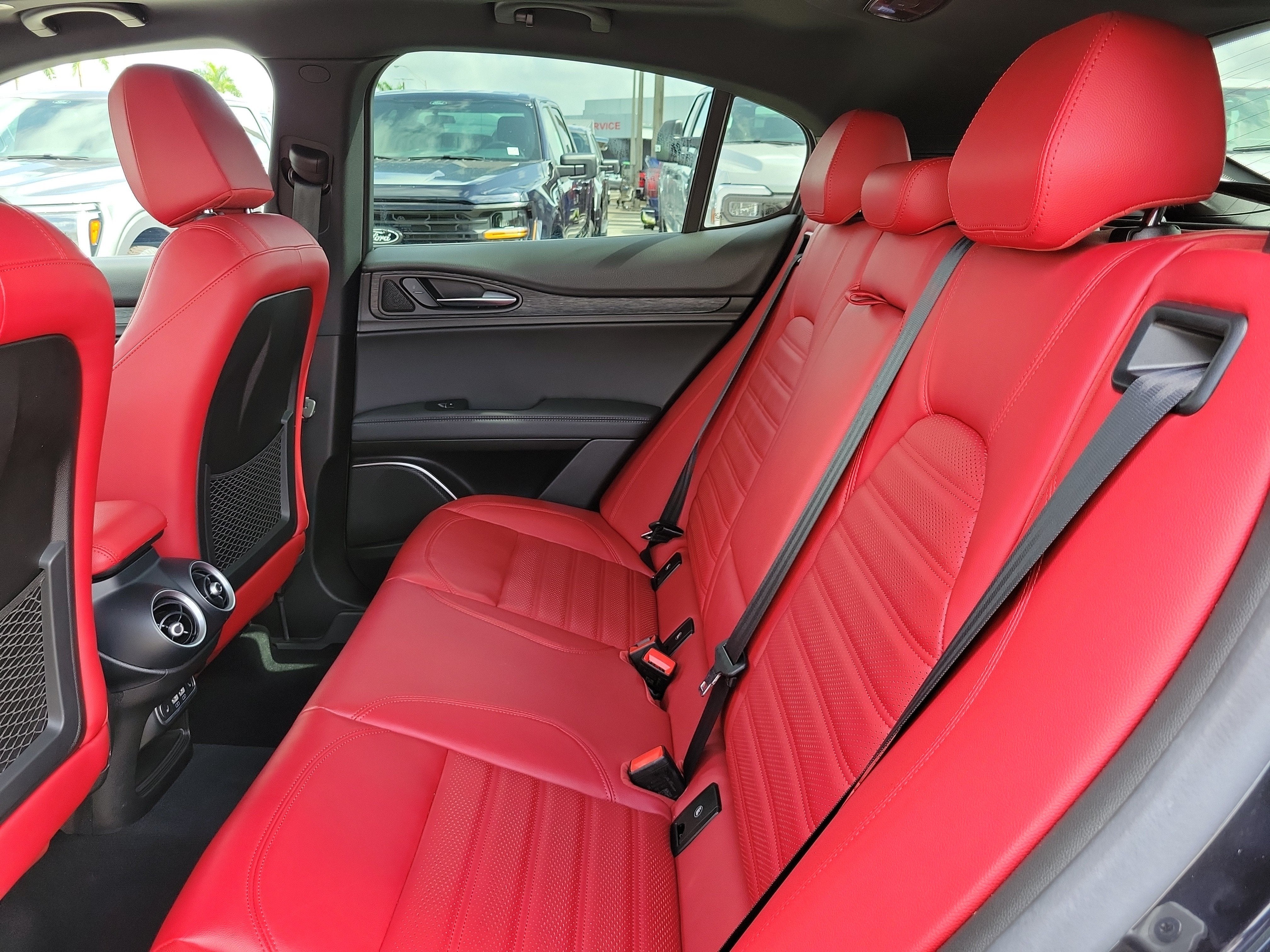 2023 Alfa Romeo Stelvio Sprint