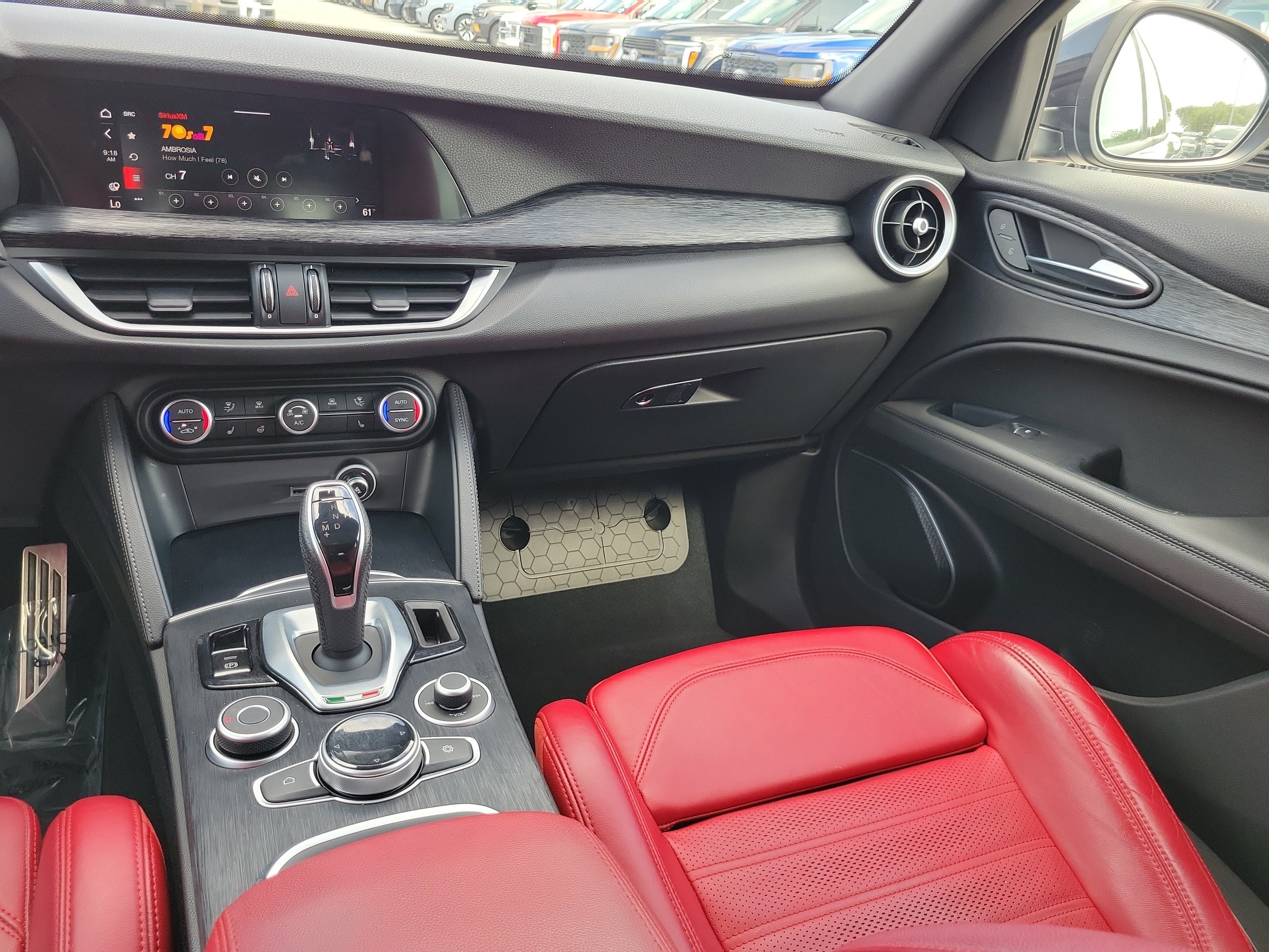 2023 Alfa Romeo Stelvio Sprint