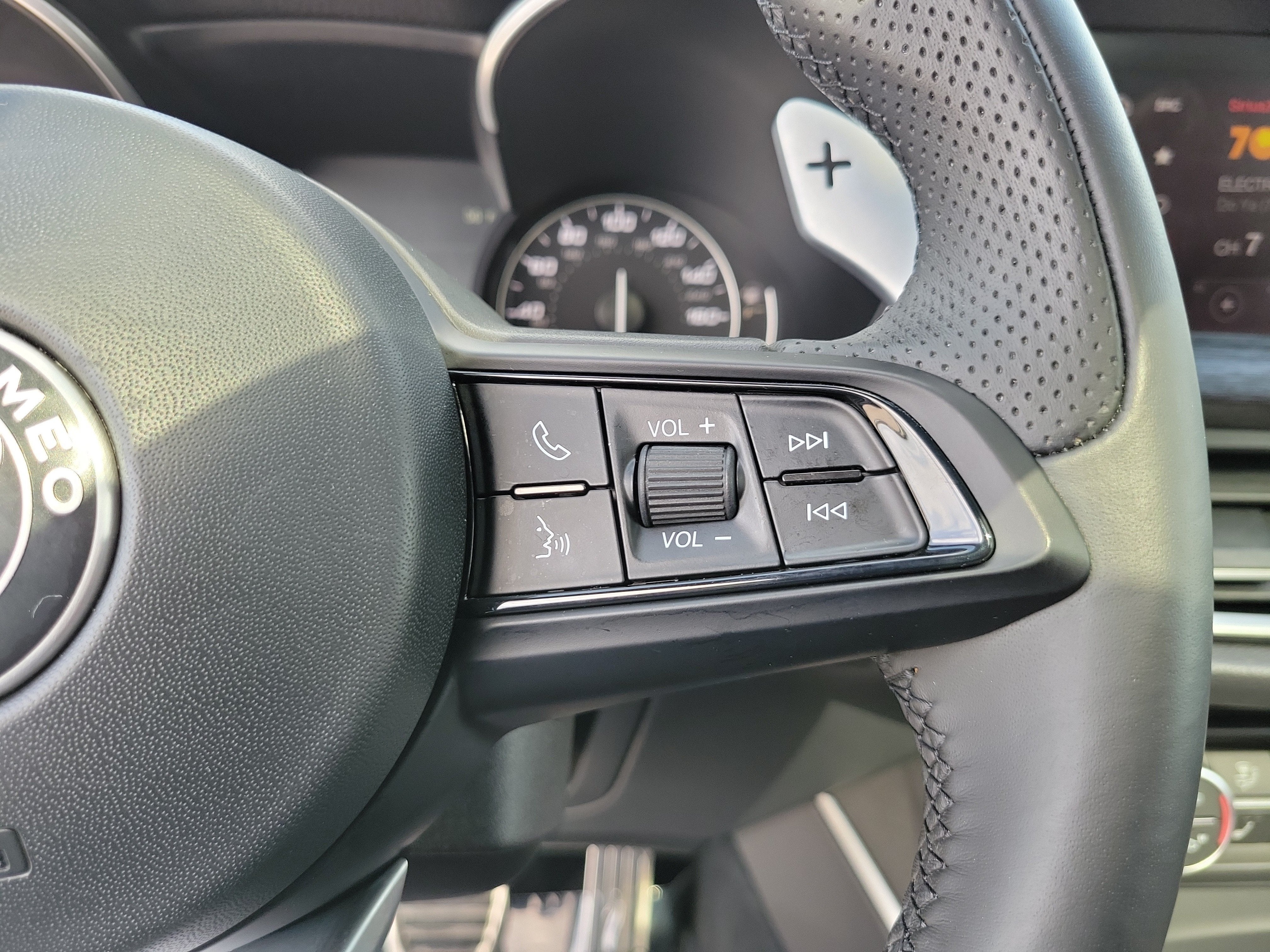 2023 Alfa Romeo Stelvio Sprint
