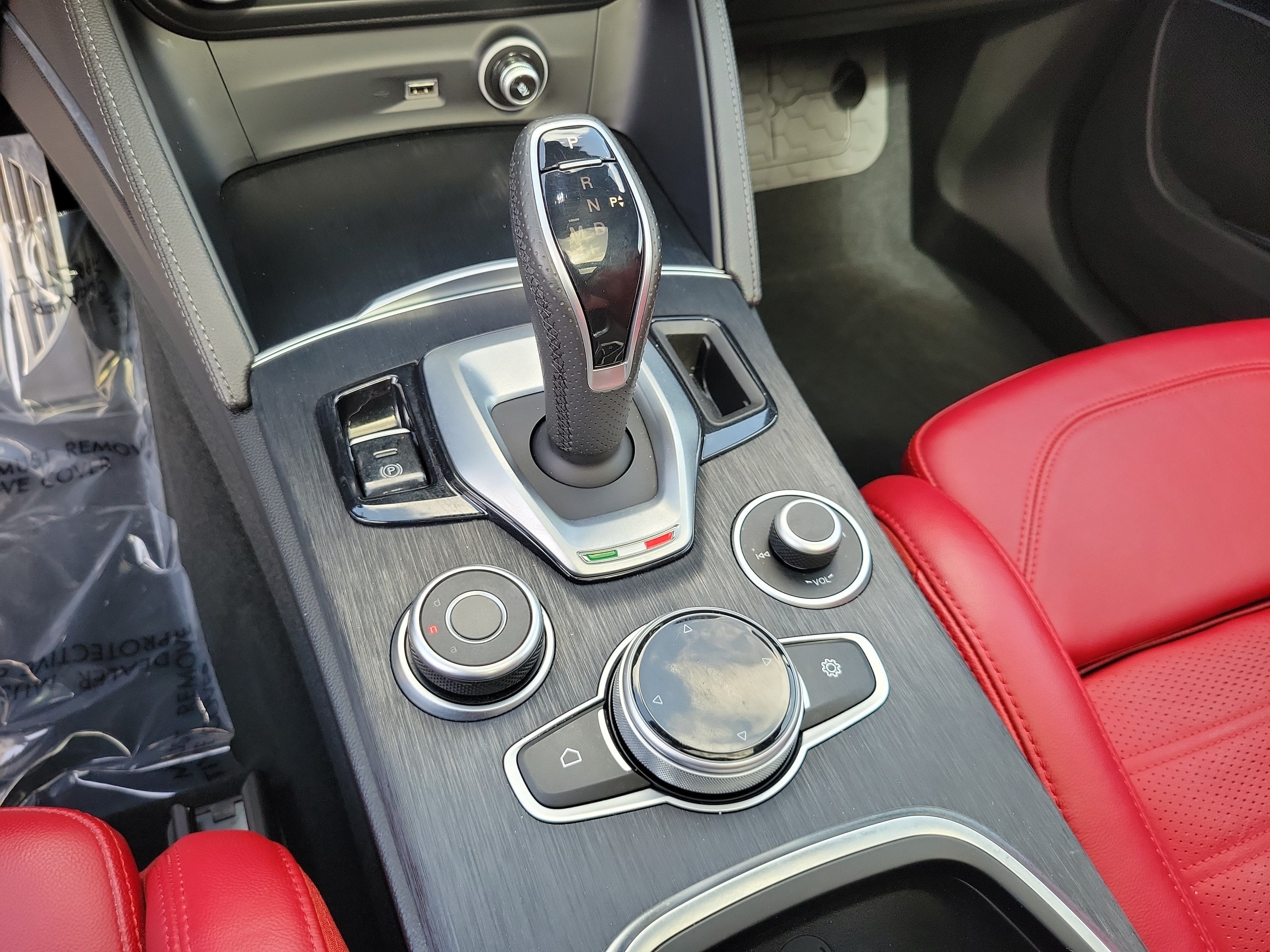 2023 Alfa Romeo Stelvio Sprint