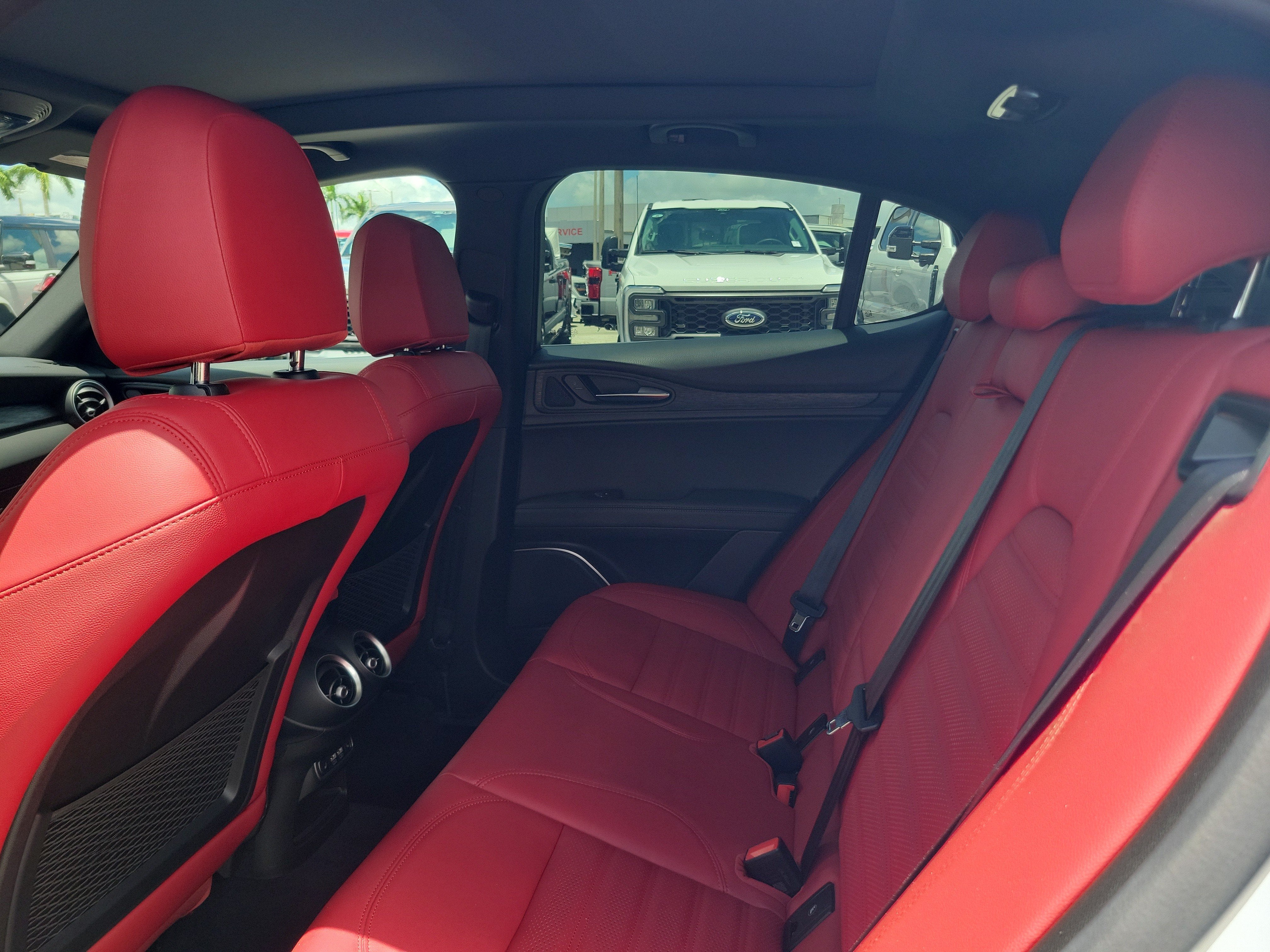 2023 Alfa Romeo Stelvio Sprint
