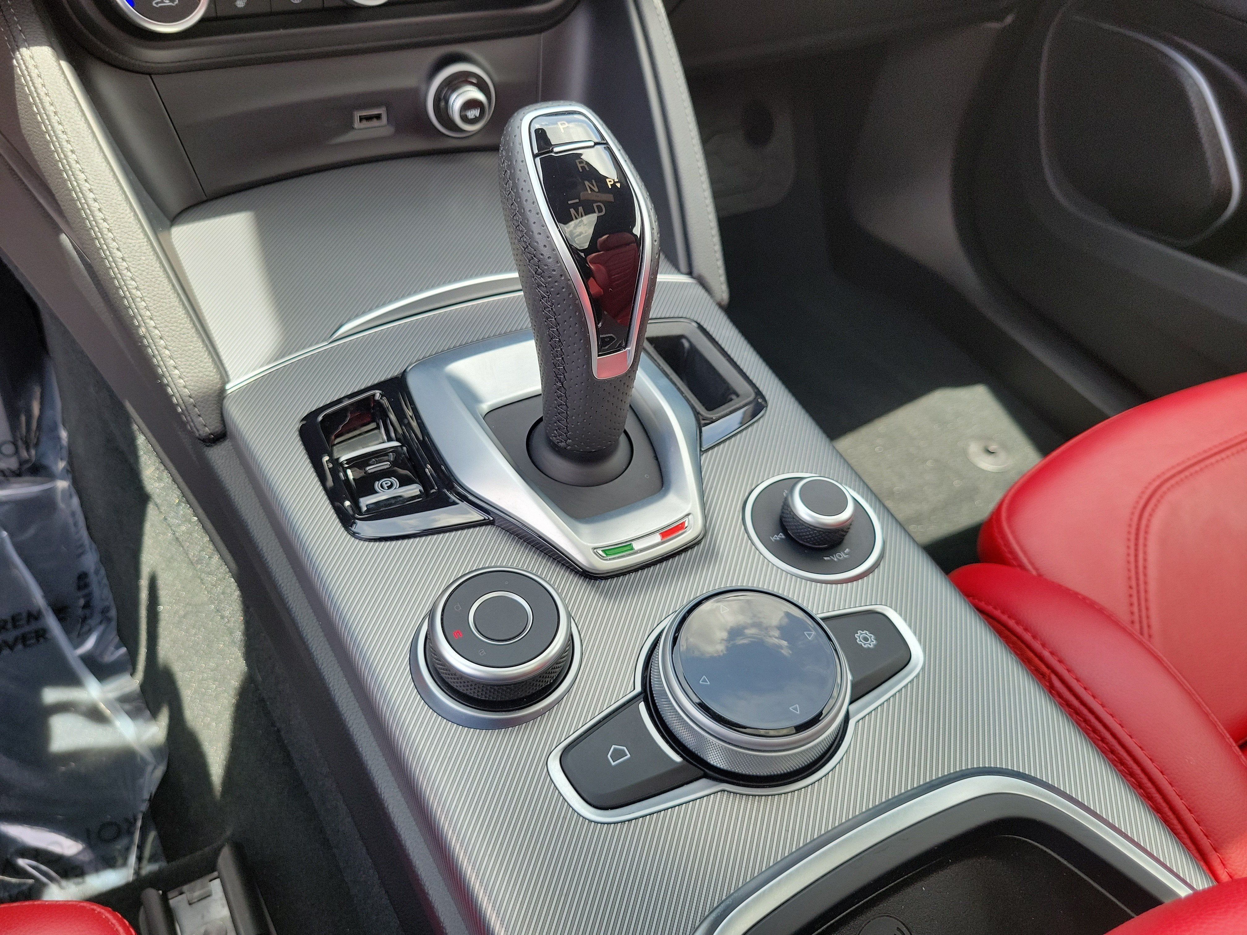 2022 Alfa Romeo Stelvio Veloce 4WD